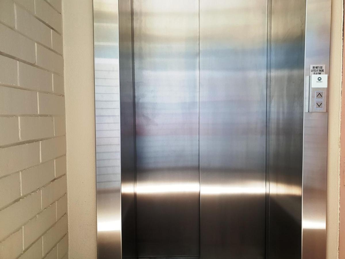 Studio 101 - First Floor Fremantle Studio Apartment Экстерьер фото